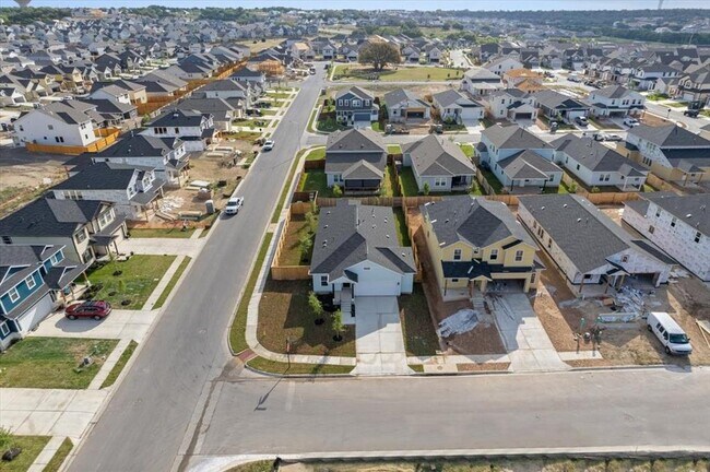 Building Photo - 101 Greenthread Dr