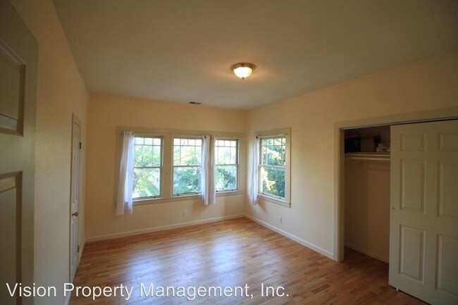 Building Photo - 3829 Clarke St