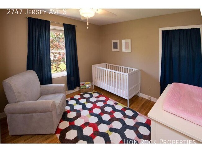 Foto del edificio - 2747 Jersey Ave S