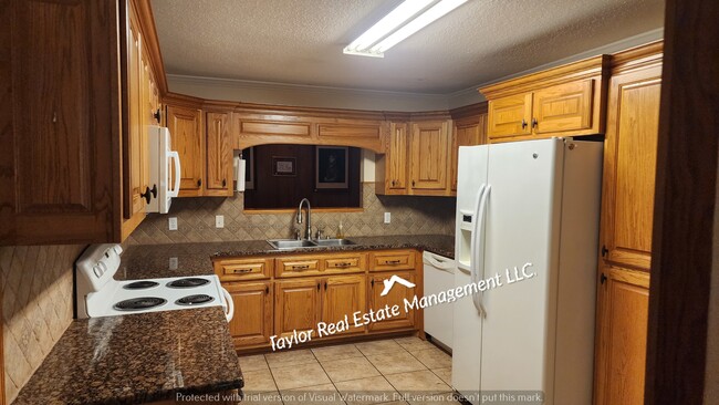 Building Photo - 103 Rivermont Dr