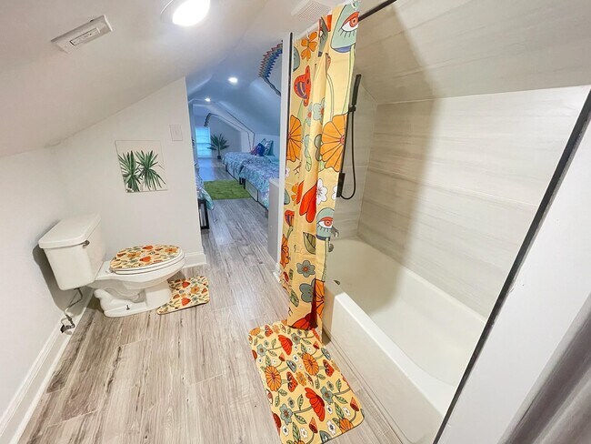 Foto del edificio - 2462 Hale Ave