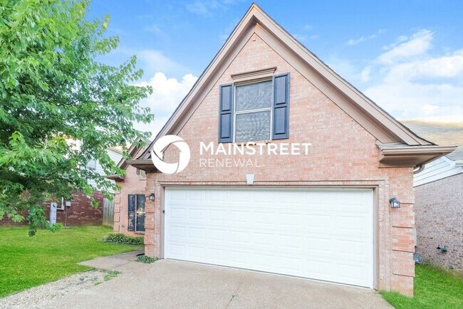 Building Photo - 4 Bedroom Pet-Friendly Home in cordova, TN with Main Street Renewal
