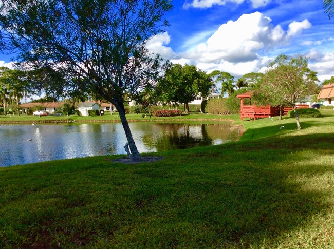Building Photo - 5200 Privet Pl