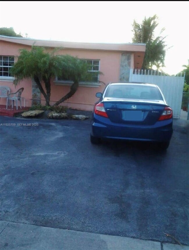 Foto del edificio - 4610 SW 116th Ave