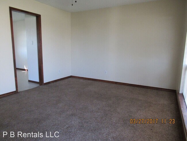 Building Photo - 3 br, 1 bath House - 4618 SW I Avenue