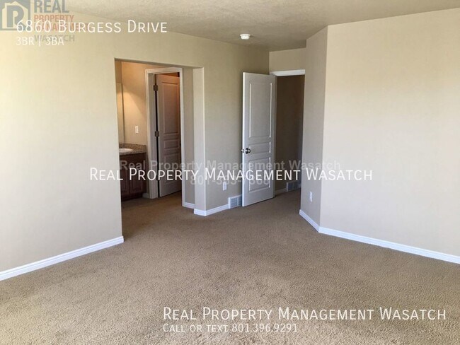 Building Photo - 3 Bedroom 2.5 Bath Tooele