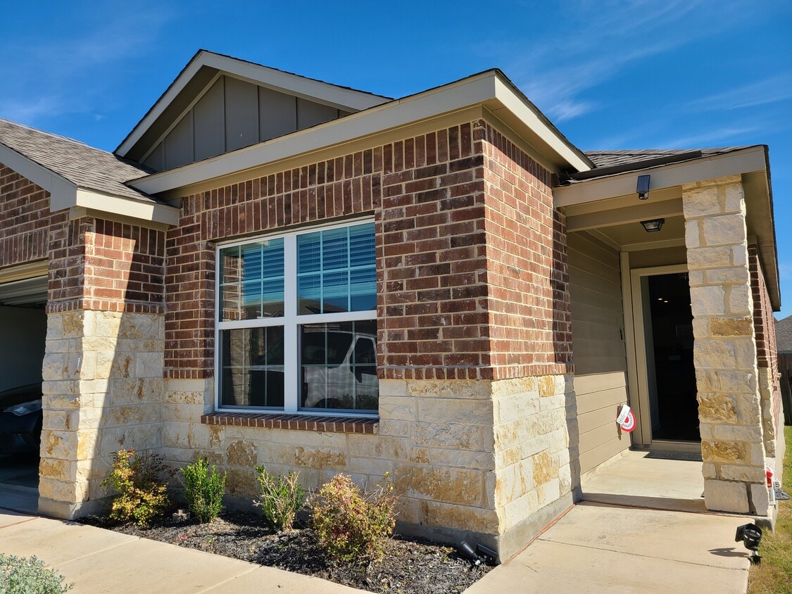 214 Hanover Plz, Schertz, TX 78108 House Rental in Schertz, TX