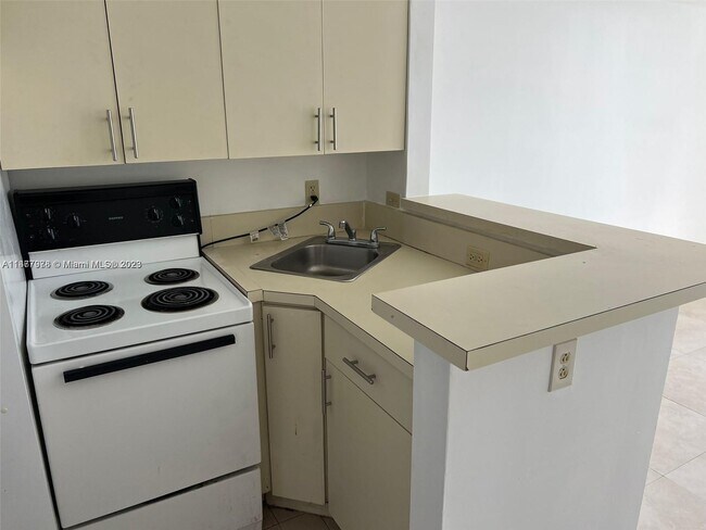 Foto del edificio - 450 SW 3rd St