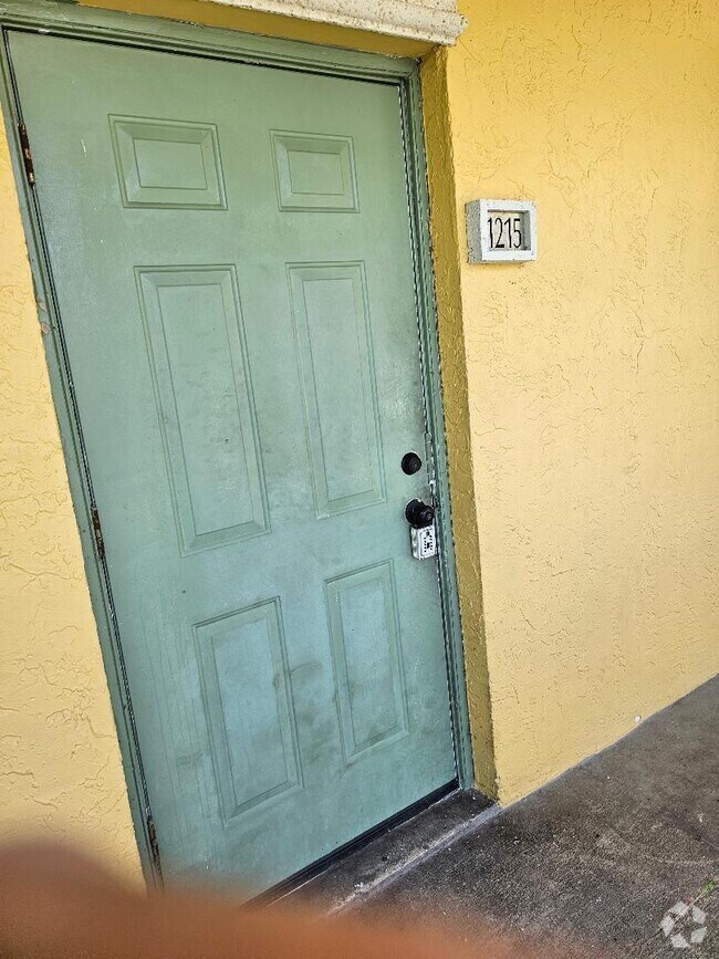 Meadows on the Green Condominiums Apartments under 2,500 Boynton