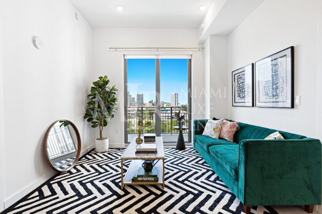 Foto del edificio - 218 NW 8th St