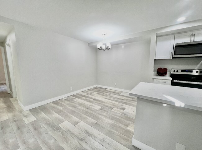 Foto del edificio - 806 Coriander Dr