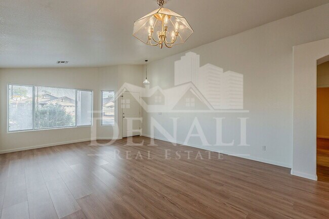 Building Photo - 3980 E Pinon Ct