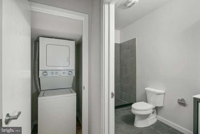 Building Photo - 412 S 13th St