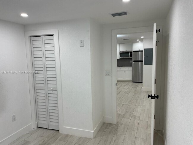 Foto del edificio - 6501 SW 4th St