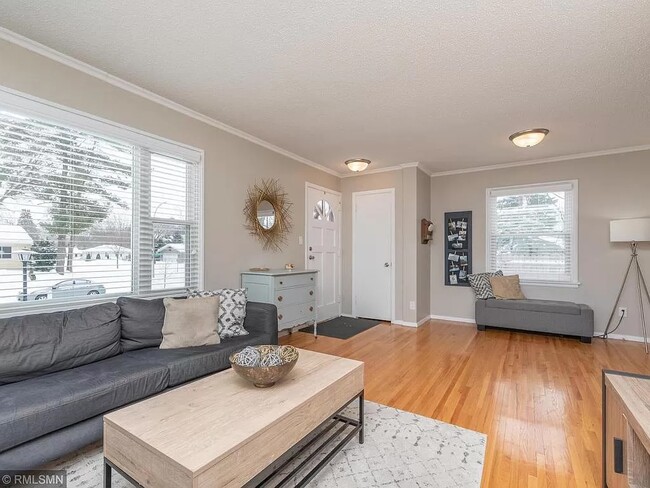 Foto del edificio - 7444 Vincent Ave S