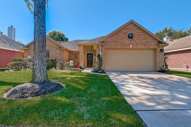 Building Photo - 18307 Water Mill Dr
