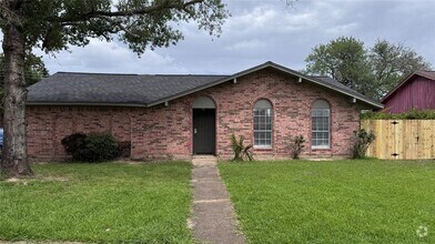 Building Photo - 9750 Guest St