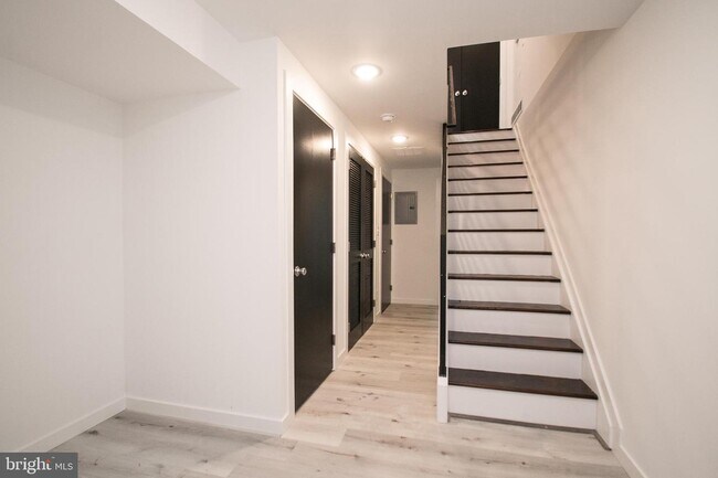 Building Photo - 961 N 45th St