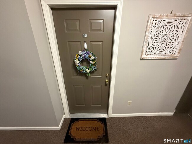 Foto del edificio - 55 Oil Mill Rd