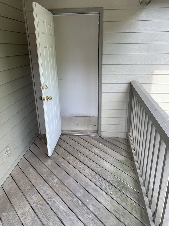 Interior Photo - Wesley Hampstead Apartments at Douglasville