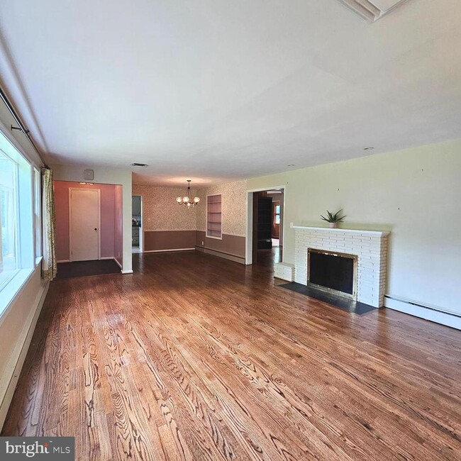Building Photo - 6431 Overhill Rd