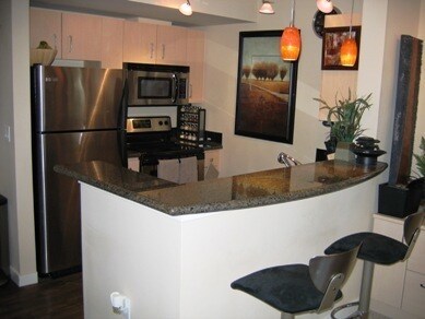 Foto del edificio - Light and Bright updated 1bed 1 bath Condo Unit available in downtown Seattle!