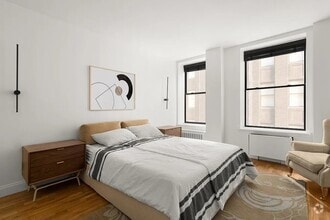 Building Photo - 32 W 40th St
