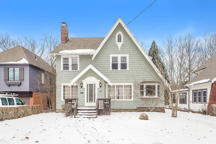 Primary Photo - Charming 4-Bedroom Home