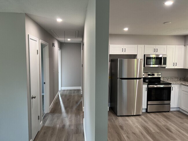 Building Photo - 4016 Quiet Way