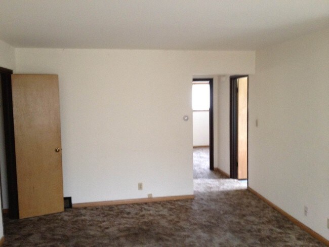 Living Room - 9420 Beckett Ave
