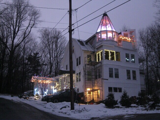 Building Photo - 29 Fairview Ave