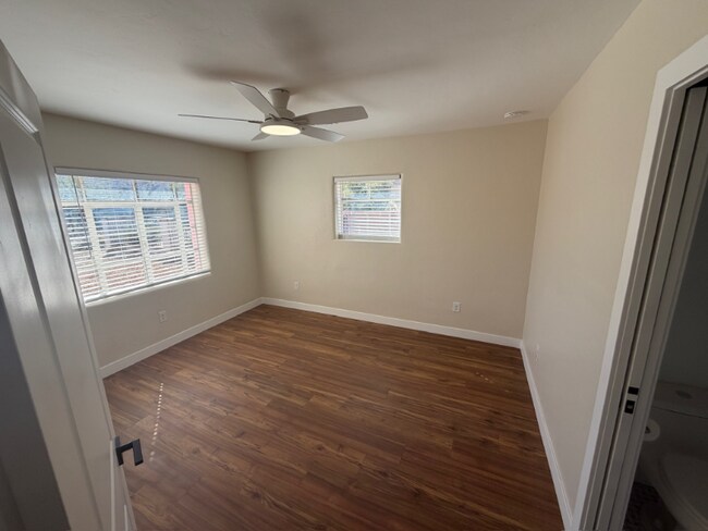 Foto del edificio - 1827 E Linden St