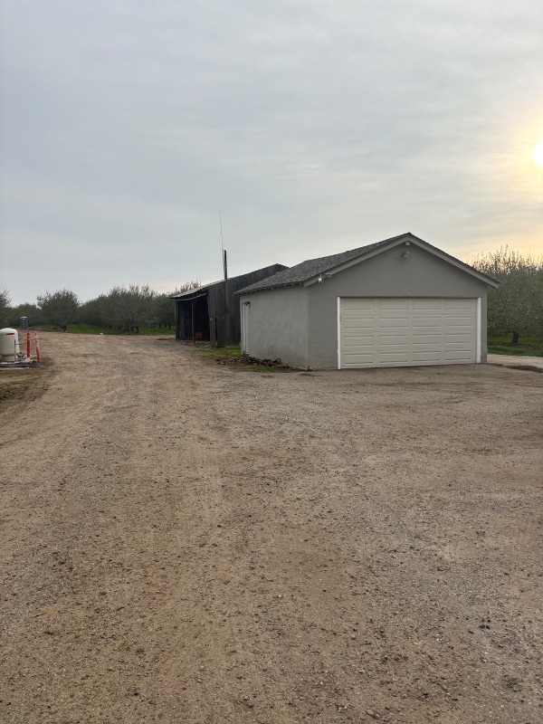 Foto del edificio - 420 Milnes Rd