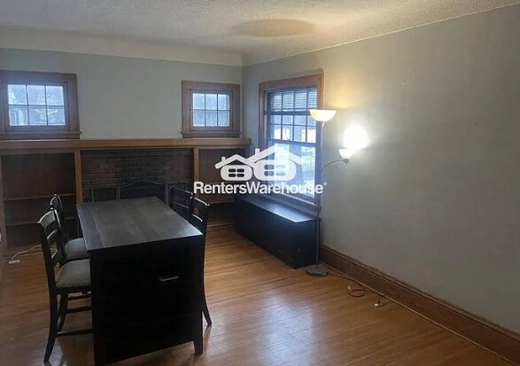 Foto del edificio - 3857 Pillsbury Ave