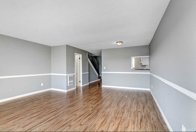 Building Photo - 730 N Eucalyptus Ave