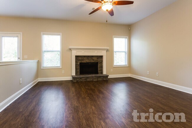 Building Photo - 1570 Lily Valley Dr