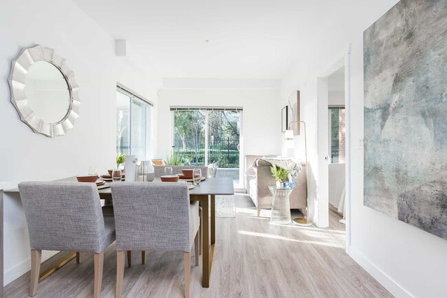 Interior Photo - Fusion