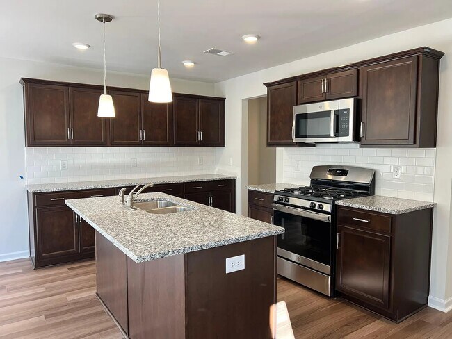 Foto del edificio - 548 Kingfisher Ct
