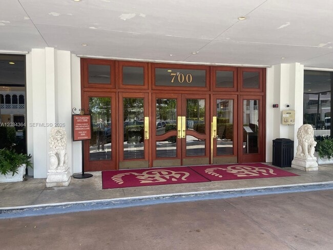Foto del edificio - 700 Biltmore Way