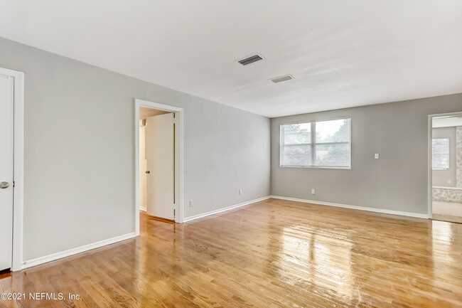 Building Photo - 2720 Belfort Rd