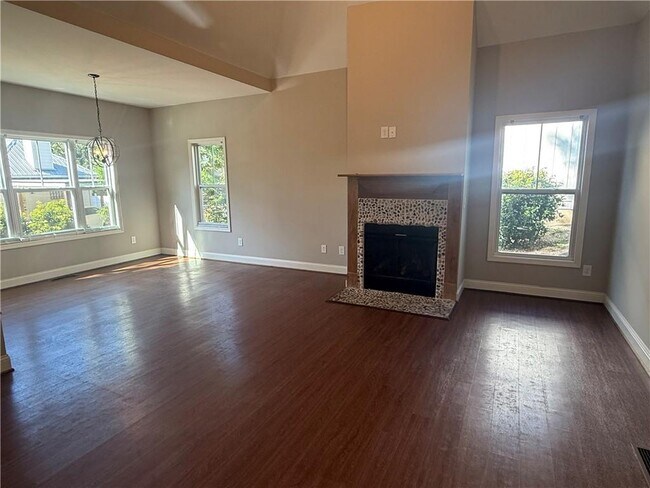 Foto del edificio - 241 Enota Ave NW