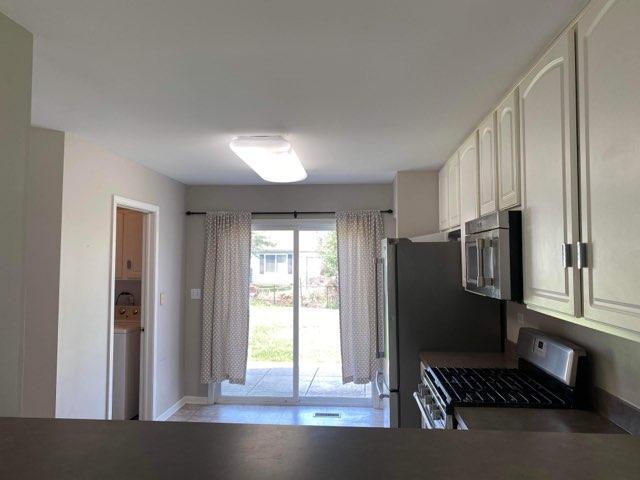 Building Photo - 86 Amberly Dr