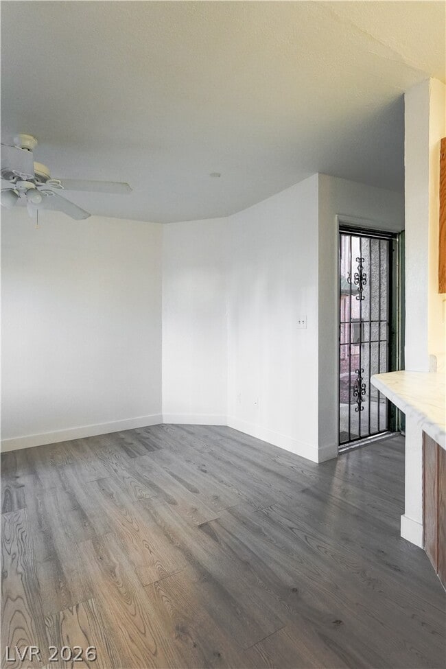 Building Photo - 510 Elm Dr
