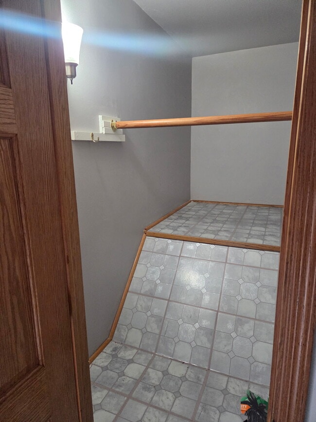 Building Photo - 4573 Main St NE Building Photo - 4573 Main St NE