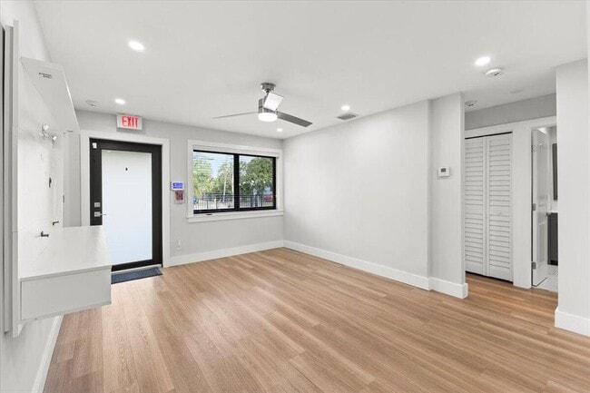 Foto del edificio - 3170 NW 14th Ct