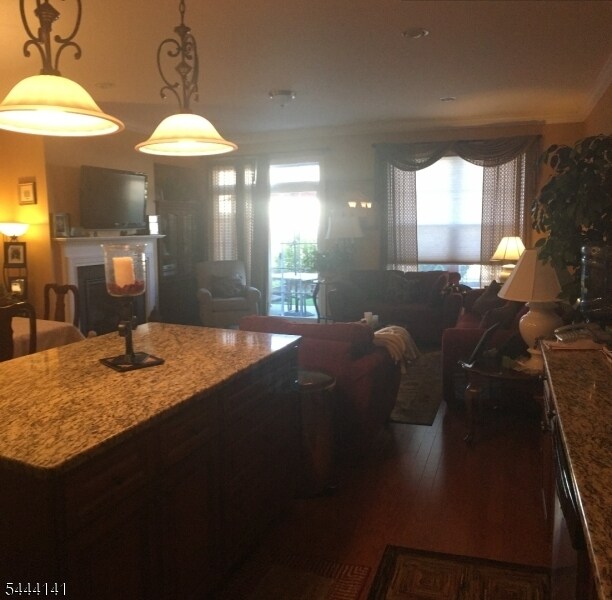 Foto del edificio - 11 Dogwood Ln
