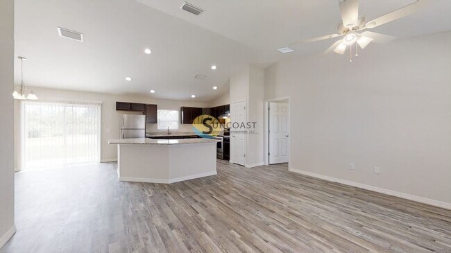 Foto del edificio - 4656 SW 166th St