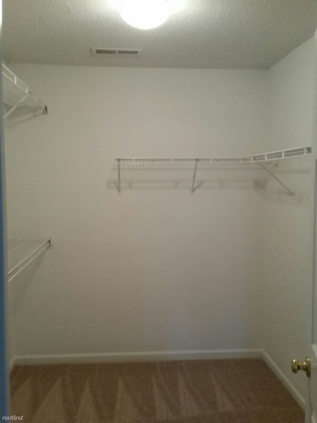 Building Photo - 4818 Chapel Ridge Dr