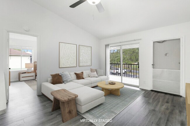 Building Photo - 6392 Chasewood Dr