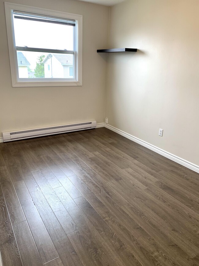 Building Photo - 28 Skanes Ave